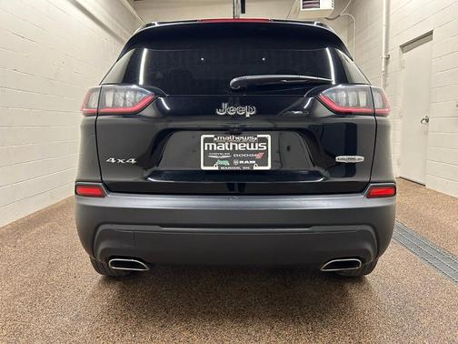 2022 Jeep Cherokee Latitude Lux