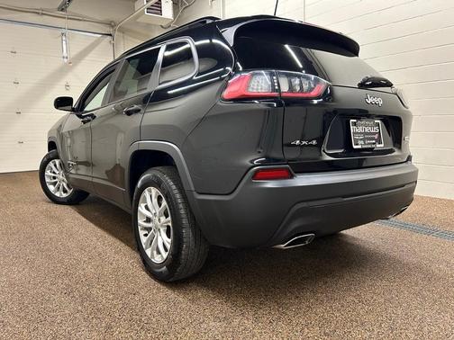 2022 Jeep Cherokee Latitude Lux