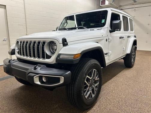 Bright White Clearcoat 2025 Jeep Wrangler Sahara
