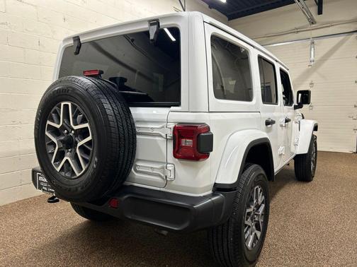 Bright White Clearcoat 2025 Jeep Wrangler Sahara