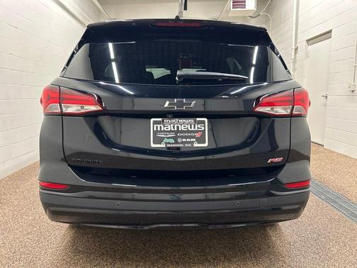 Mosaic Black Metallic 2024 Chevrolet Equinox RS