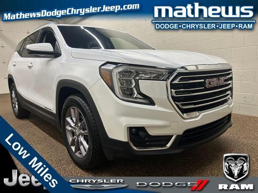 Summit White 2022 GMC Terrain SLT