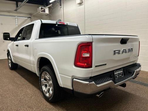 Bright White Clearcoat 2026 RAM 1500 Big Horn/Lone Star