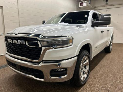 Bright White Clearcoat 2026 RAM 1500 Big Horn/Lone Star