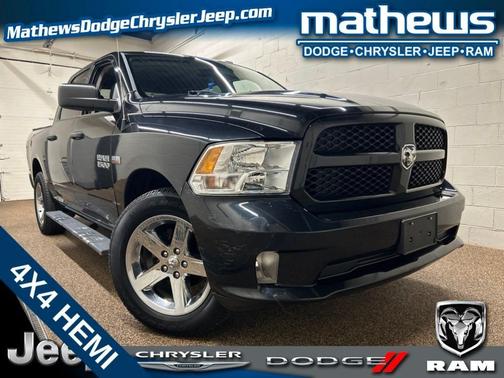 Brilliant Black Crystal Pearlcoat 2017 RAM 1500 Express
