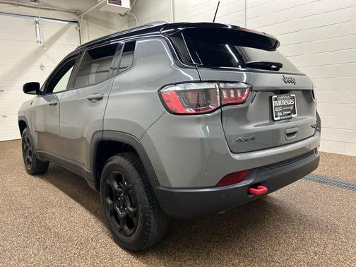 Sting Gray Clearcoat 2023 Jeep Compass Trailhawk
