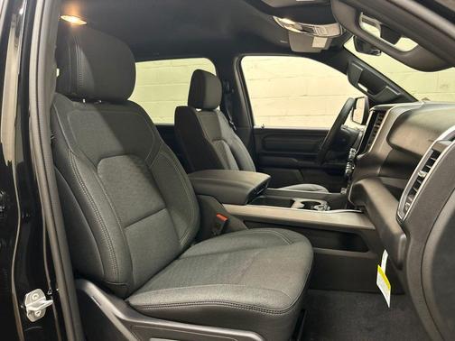 Diamond Black 2026 RAM 1500 Express