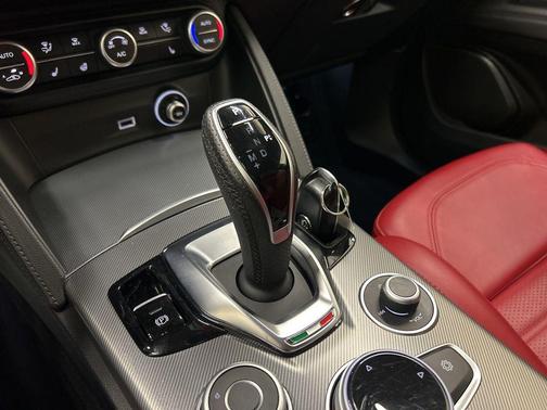 Milano 2024 Alfa Romeo Stelvio Veloce
