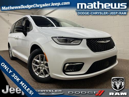 2024 Chrysler Pacifica Touring-L