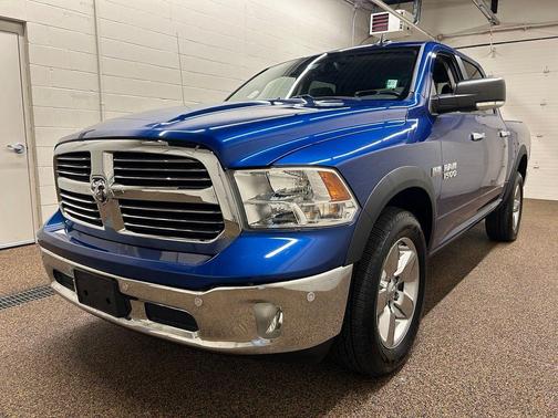 Blue Streak Pearlcoat 2016 RAM 1500 Big Horn