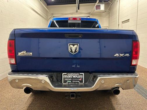 Blue Streak Pearlcoat 2016 RAM 1500 Big Horn