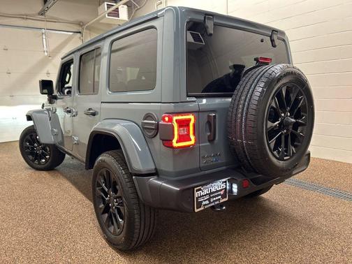 2025 Jeep Wrangler 4xe Sahara