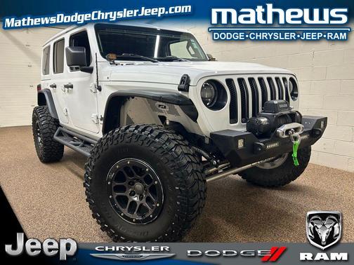 Bright White Clearcoat 2023 Jeep Wrangler Sport