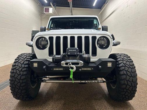 Bright White Clearcoat 2023 Jeep Wrangler Sport