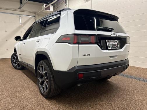 2026 Jeep Cherokee Overland