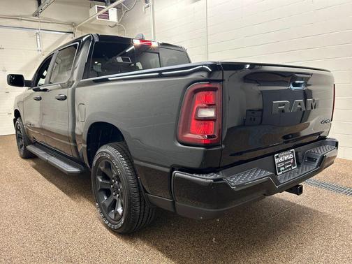 Diamond Black 2026 RAM 1500 Express