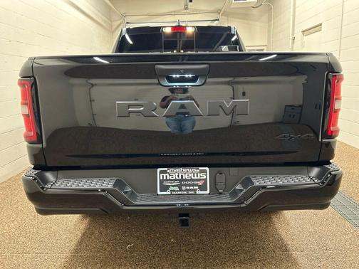 Diamond Black 2026 RAM 1500 Express