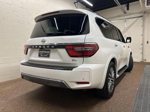 2022 Nissan Armada SL