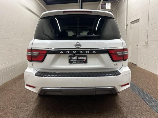 2022 Nissan Armada SL