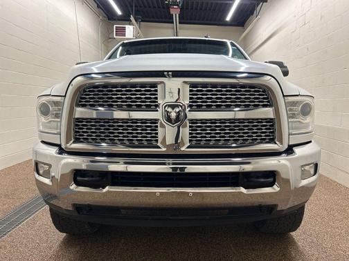 Bright White Clearcoat 2014 RAM 2500 Laramie