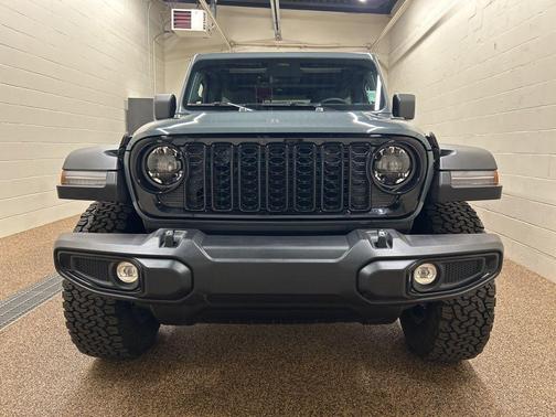 Anvil Clearcoat 2025 Jeep Wrangler 4xe Sport