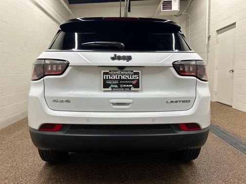 Bright White Clearcoat 2025 Jeep Compass Limited