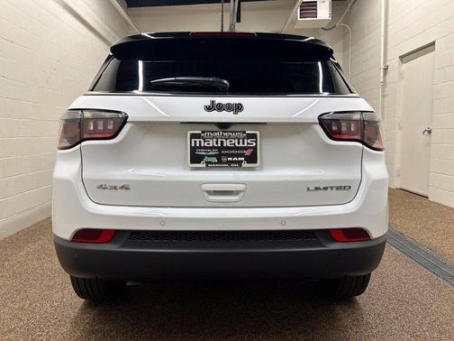 Bright White Clearcoat 2025 Jeep Compass Limited
