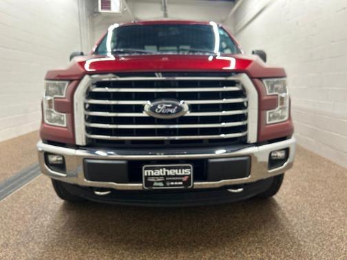 Ruby Red Metallic Tinted Clearcoat 2015 Ford F-150 XLT