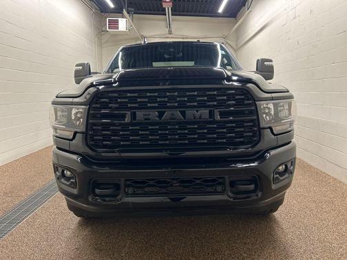 Diamond Black 2024 RAM 2500 Big Horn
