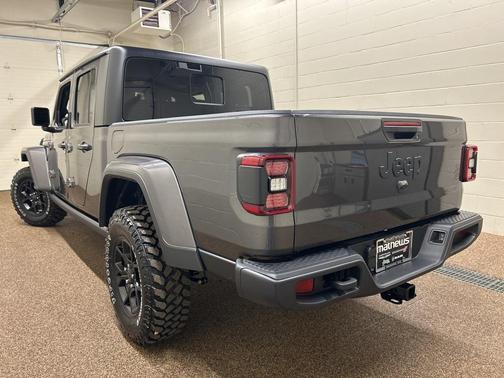 2026 Jeep Gladiator Sport