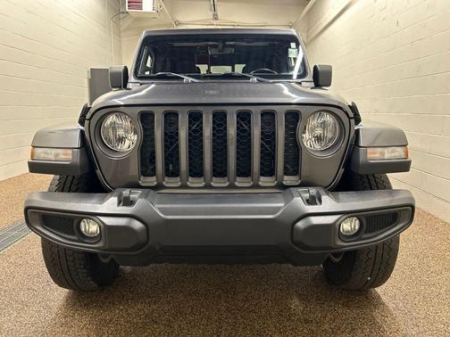 Granite Crystal Clearcoat Metallic 2021 Jeep Gladiator Sport