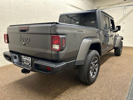 Granite Crystal Clearcoat Metallic 2021 Jeep Gladiator Sport