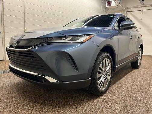 2022 Toyota Venza XLE