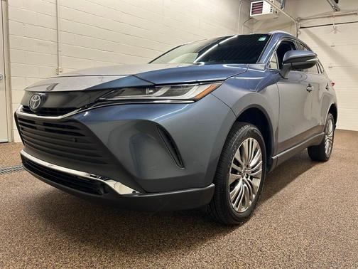 2022 Toyota Venza XLE