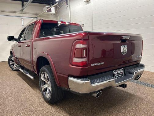Delmonico Red Pearlcoat 2021 RAM 1500 Laramie