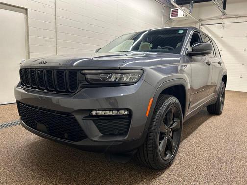 Metallic 2025 Jeep Grand Cherokee Limited