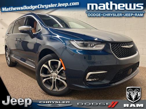 Fathom Blue Pearlcoat 2024 Chrysler Pacifica Pinnacle