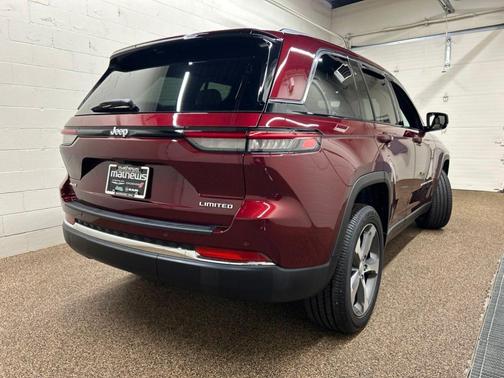 Velvet Red Pearlcoat 2025 Jeep Grand Cherokee Limited