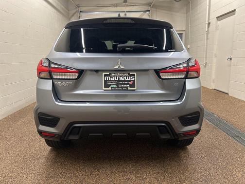 Gray 2025 Mitsubishi Outlander Sport 2.0 SE