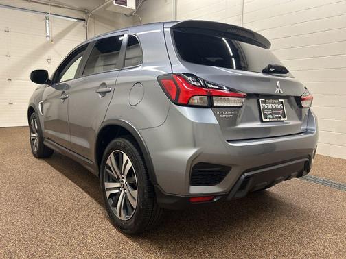 Gray 2025 Mitsubishi Outlander Sport 2.0 SE