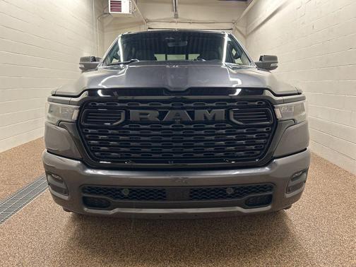 Granite Crystal Clearcoat Metallic 2026 RAM 1500 Big Horn/Lone Star