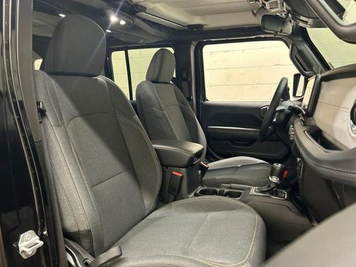 Black Clearcoat 2025 Jeep Wrangler 4xe Sahara