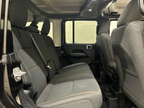 Black Clearcoat 2025 Jeep Wrangler 4xe Sahara