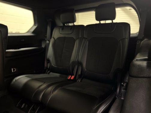Metallic 2025 Jeep Grand Cherokee L Laredo