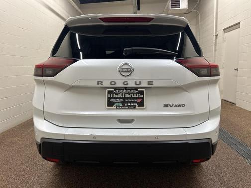 2024 Nissan Rogue SV