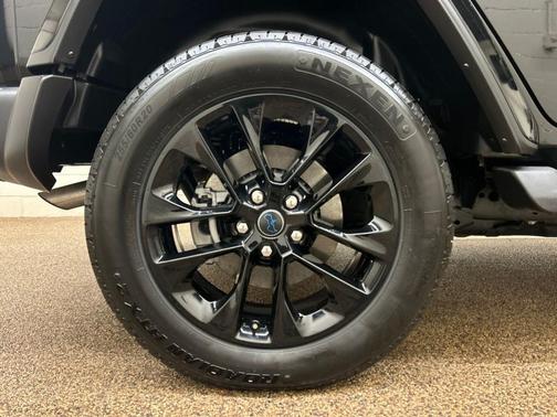 Black Clearcoat 2025 Jeep Wrangler 4xe Sahara