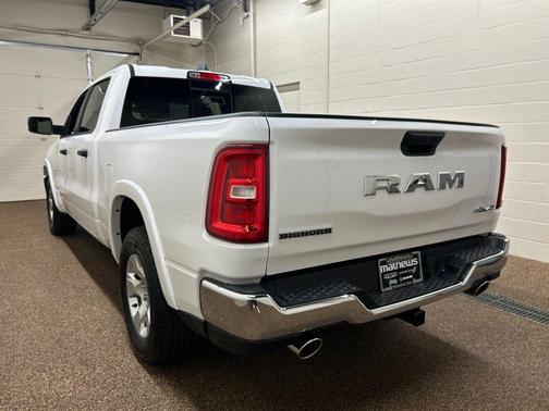 Bright White Clearcoat 2026 RAM 1500 Big Horn/Lone Star
