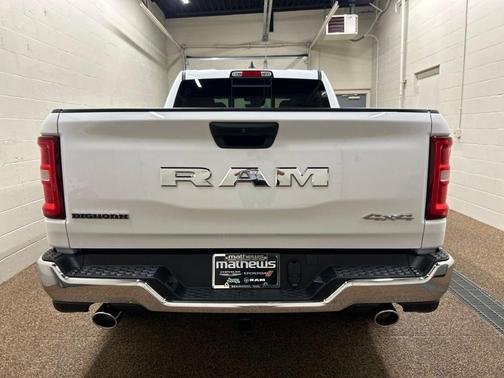 Bright White Clearcoat 2026 RAM 1500 Big Horn/Lone Star