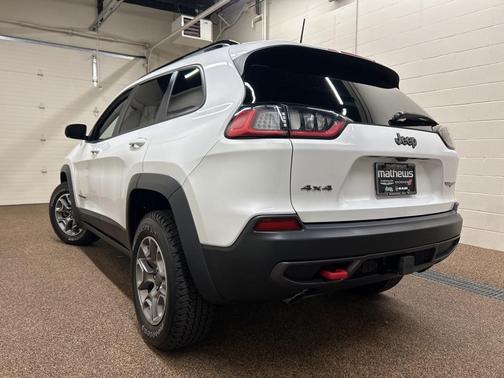 2022 Jeep Cherokee Trailhawk