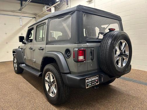 Sting Gray Clearcoat 2022 Jeep Wrangler Unlimited Sport